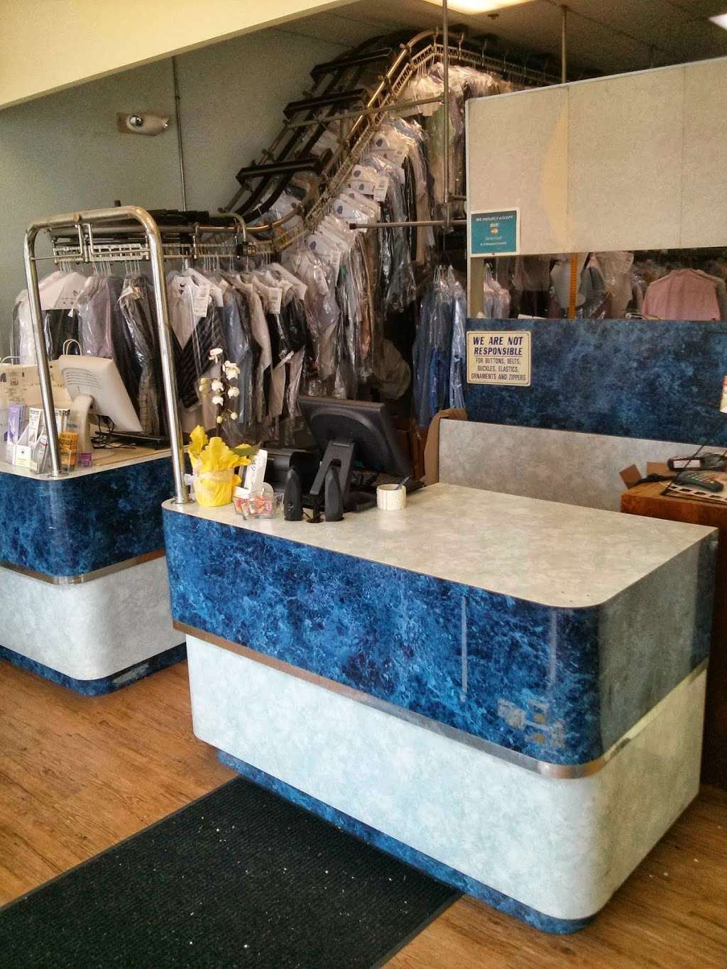 Executive Cleaners | 1661 Easton Road, Doylestown Point Plaza, Unit B-8, Warrington, PA 18976 | Phone: (215) 491-7347