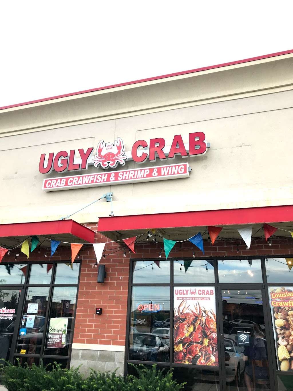 Ugly Crab | 7977, 9655 E US Hwy 36, Avon, IN 46123, USA | Phone: (317) 220-8168