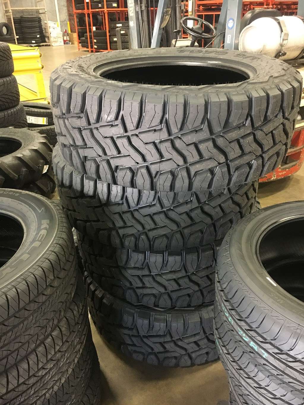 Professional Tires Shop | 913 Crabb River Rd, Richmond, TX 77469, USA | Phone: (713) 985-9408