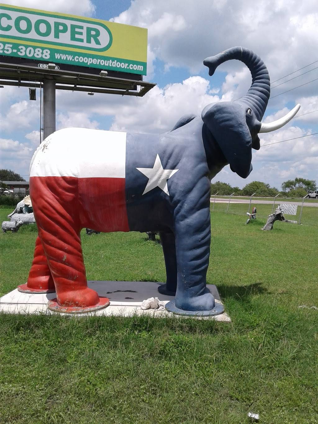 Double D Statuary Inc | 6321 US-77, Odem, TX 78370, USA | Phone: (361) 364-2115