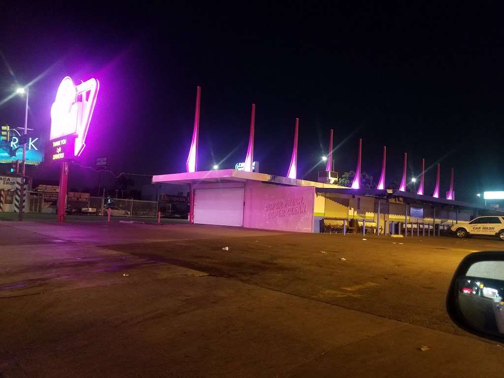 La Cienega Car Wash & Oil Change | 1907 S La Cienega Blvd, Los Angeles, CA 90034, USA | Phone: (310) 837-4475