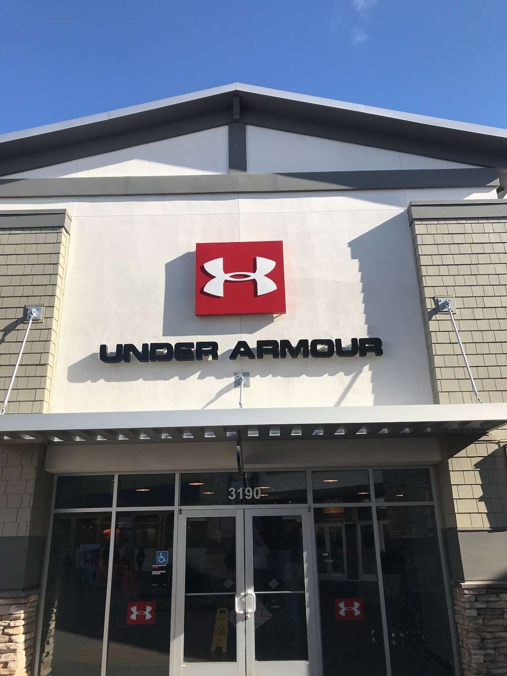 Under Armour Factory House | 3190 Livermore Outlets Dr Suite 450, Livermore, CA 94551, USA | Phone: (925) 455-1976