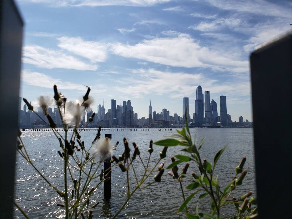 Hudson River Waterfront Walkway | 600 Harbor Blvd, Weehawken, NJ 07086, USA | Phone: (201) 519-7057