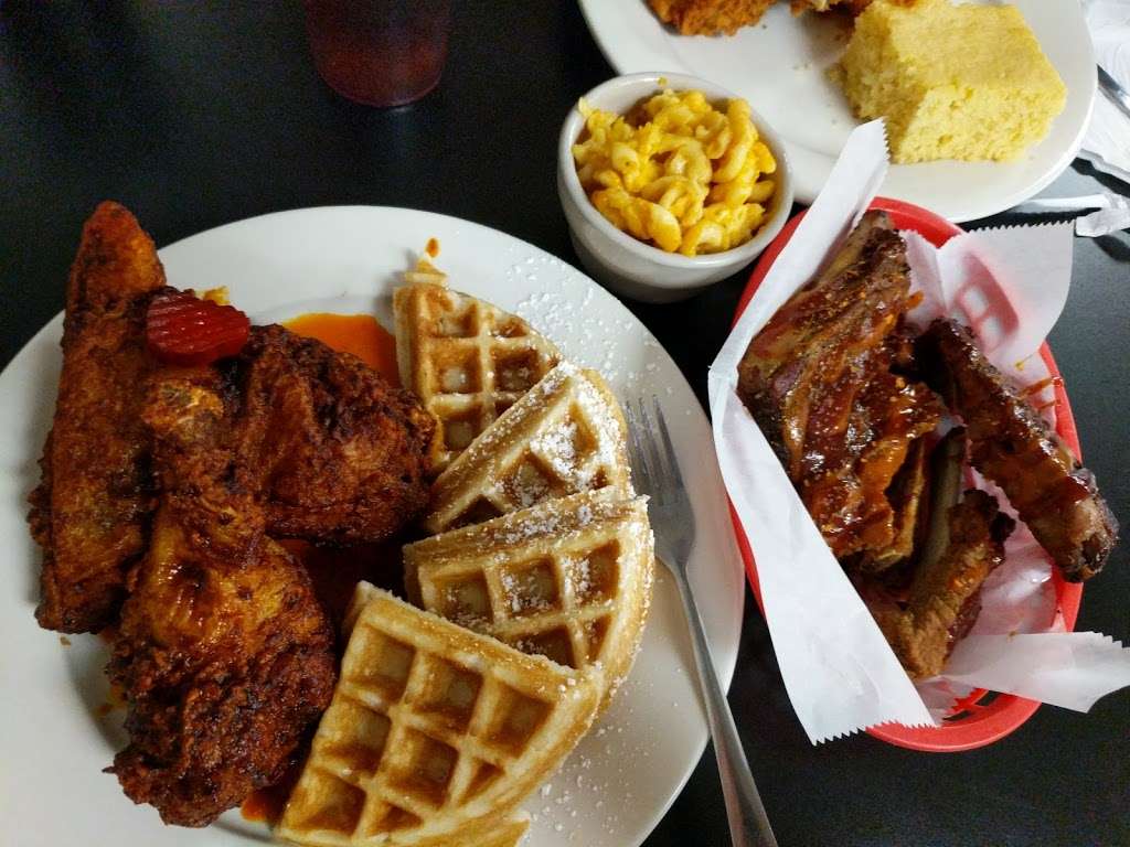 Paul Smythes Twisted Fried Chicken And Waffles | 145 Windsor Hwy, New Windsor, NY 12553, USA | Phone: (845) 784-4414