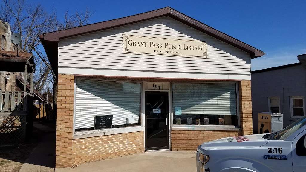 Grant Park Library | 107 W Taylor St, Grant Park, IL 60940 | Phone: (815) 465-6047