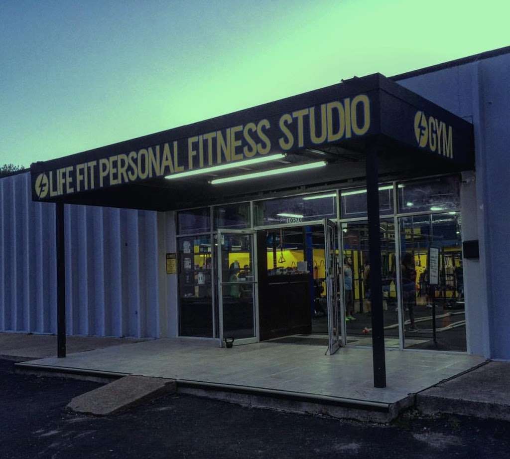 Life Fit Gym | 10570 Fuqua St, Houston, TX 77089, USA | Phone: (281) 484-5433