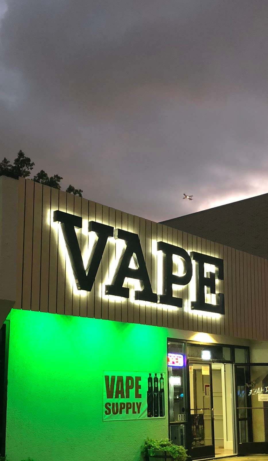 Vape Craft Co. & Smoke Shop | 4509 Lemmon Ave, Dallas, TX 75219 | Phone: (469) 206-6173