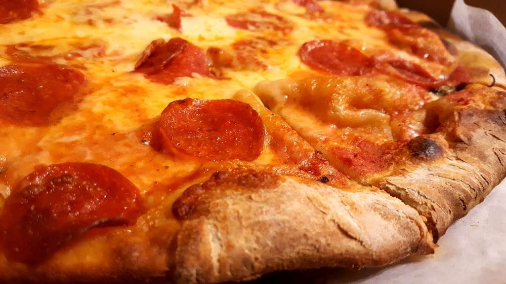 Fredys Brickwood Pizza | 1525 Solomons Island Rd S, Prince Frederick, MD 20678, USA | Phone: (410) 535-5000