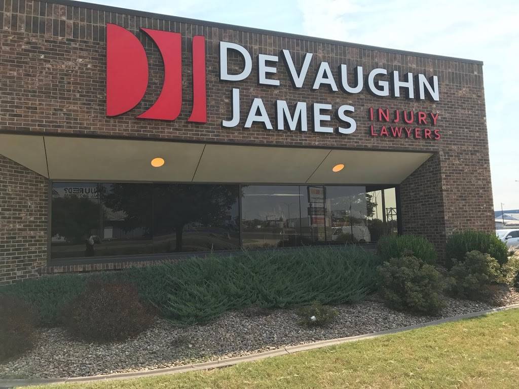DeVaughn James Injury Lawyers | 7940 W Kellogg Dr, Wichita, KS 67209, USA | Phone: (316) 888-8888