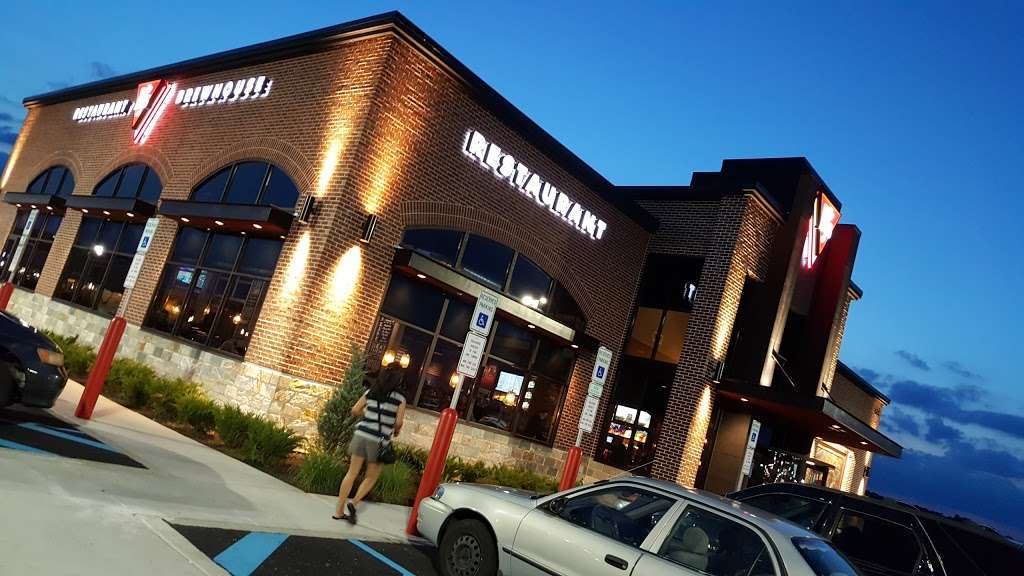 BJs Restaurant & Brewhouse | 665 N Krocks Rd, Allentown, PA 18106 | Phone: (484) 268-2340