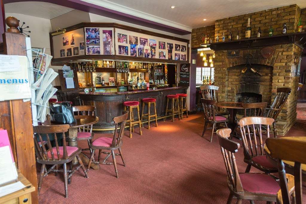 The Chequers Inn | 16 London Rd, Woolmer Green, Knebworth SG3 6JP, UK | Phone: 01438 813216