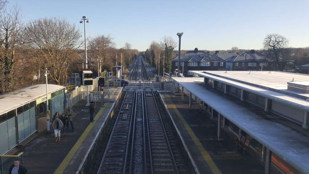 Ashtead Station | Ashtead KT21 2DR, UK