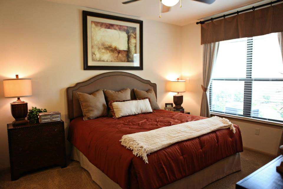 Valencia Place Apartments | 3131 W Bellfort Ave, Houston, TX 77054, USA | Phone: (713) 665-3131