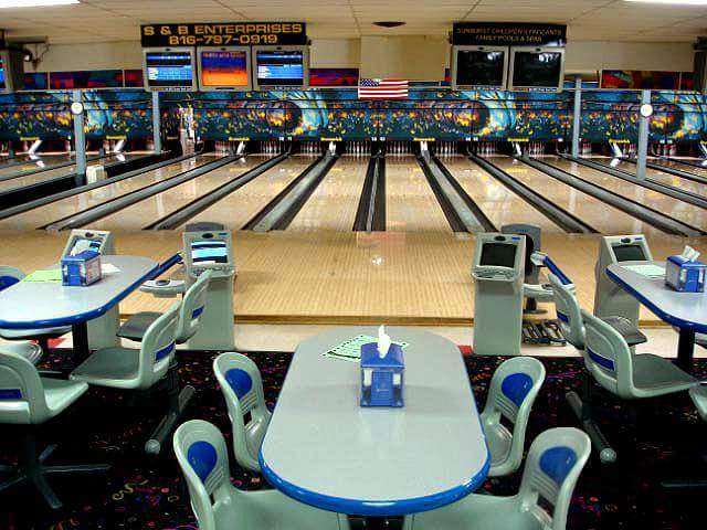 Gladstone Bowl | 300 NW 72nd St, Kansas City, MO 64118, USA | Phone: (816) 436-2695