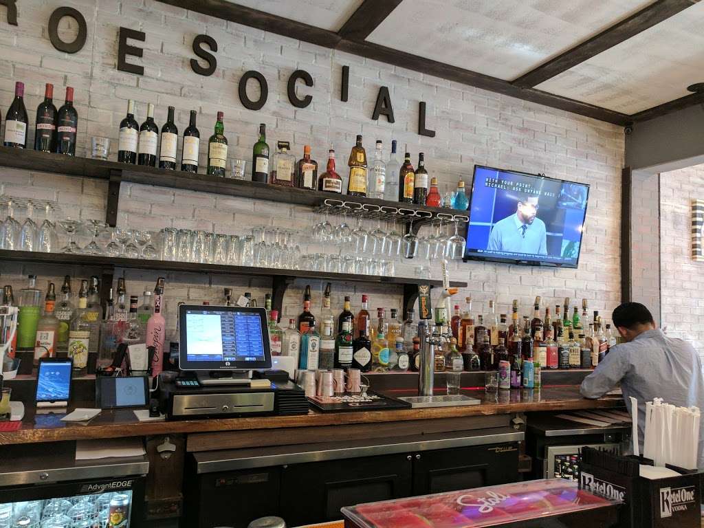 Monroe Social | 494 Main St, Monroe, CT 06468 | Phone: (203) 590-3450