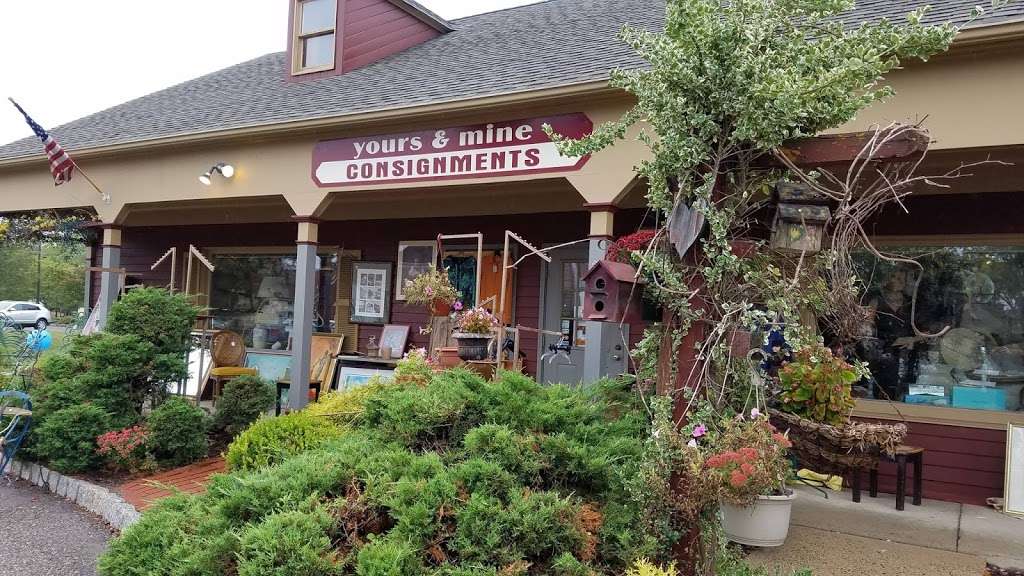 Yours & Mine Consignment | 21 Central Ave, Flemington, NJ 08822, USA | Phone: (908) 782-9177