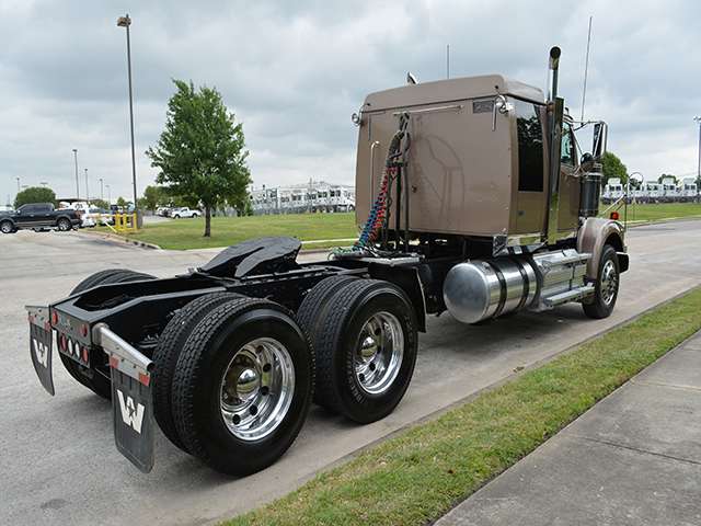 Trucks of Houston | 10011 N Loop E Fwy, Houston, TX 77029, USA | Phone: (888) 843-3456