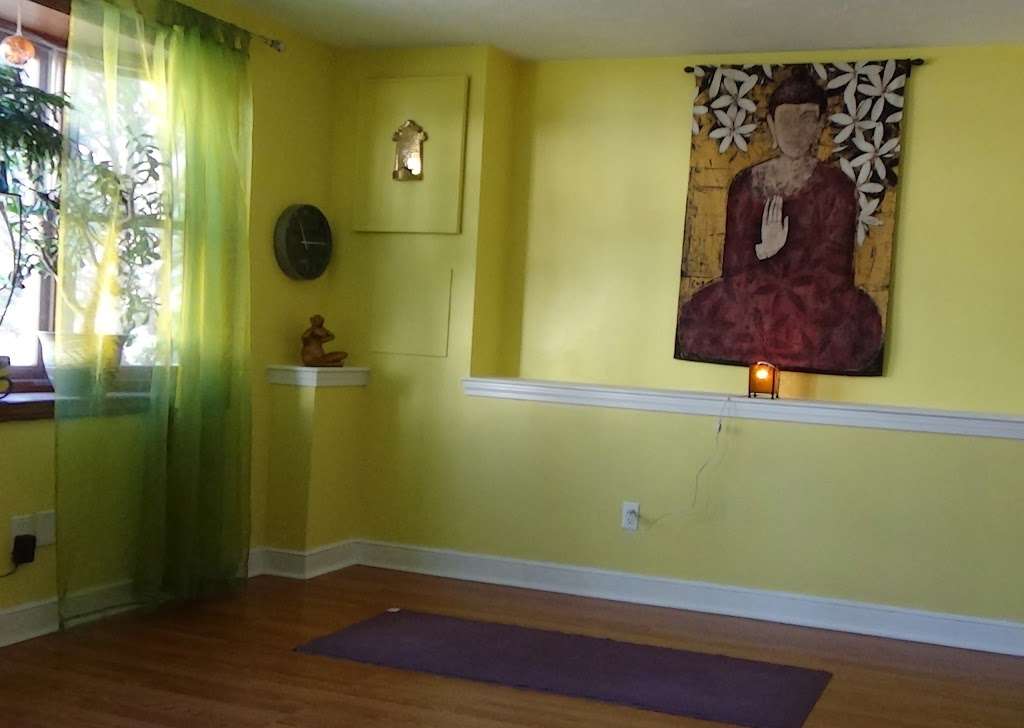 golden light yoga | 529 Greendale Ave, Needham, MA 02492, USA | Phone: (781) 449-2396