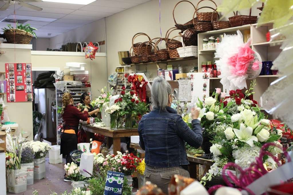 Greenspoint Florist | 514 Gulf Bank Rd, Houston, TX 77037, USA | Phone: (832) 808-1175