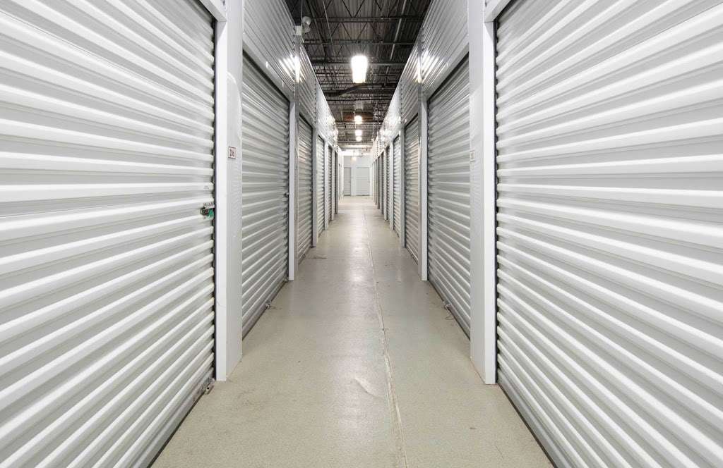 Public Storage | 3320 W Lake Ave, Glenview, IL 60026, USA | Phone: (847) 503-0513