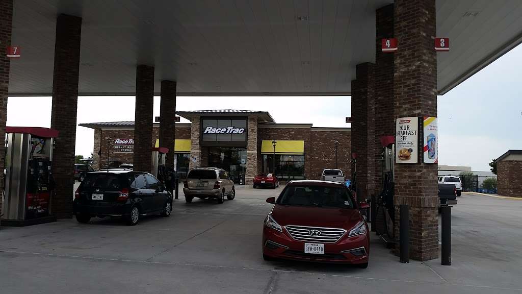 RaceTrac | 4241 International Pkwy, Carrollton, TX 75007, USA | Phone: (972) 662-7543