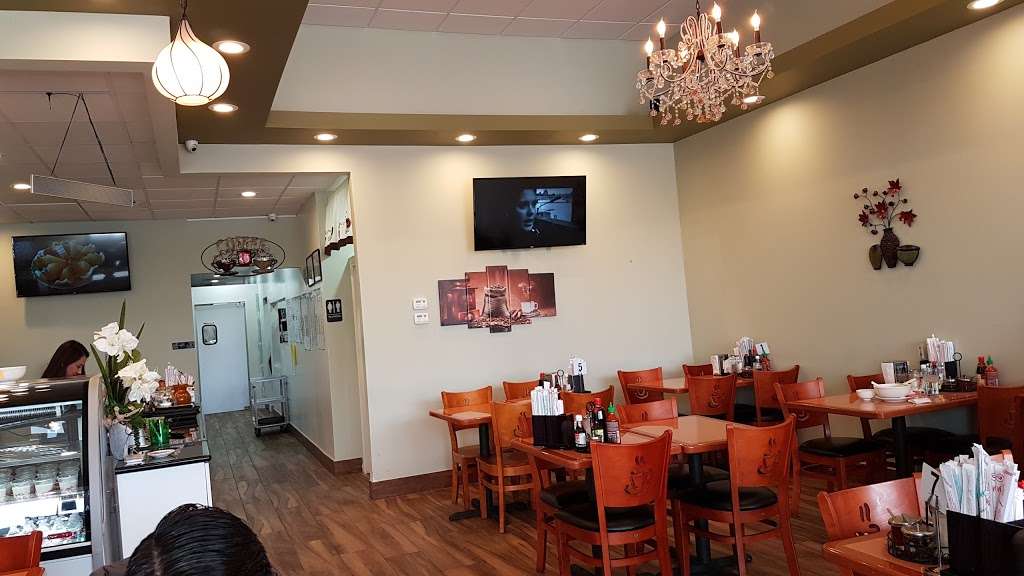 JB Pho & Grill | 7955 Barker Cypress Rd suite 900, Cypress, TX 77433, USA | Phone: (281) 246-4640