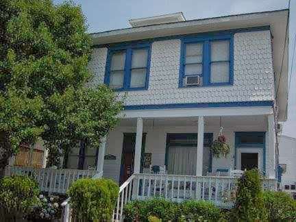 Centennial Guest House | 127 39th St, Sea Isle City, NJ 08243 | Phone: (609) 263-6945