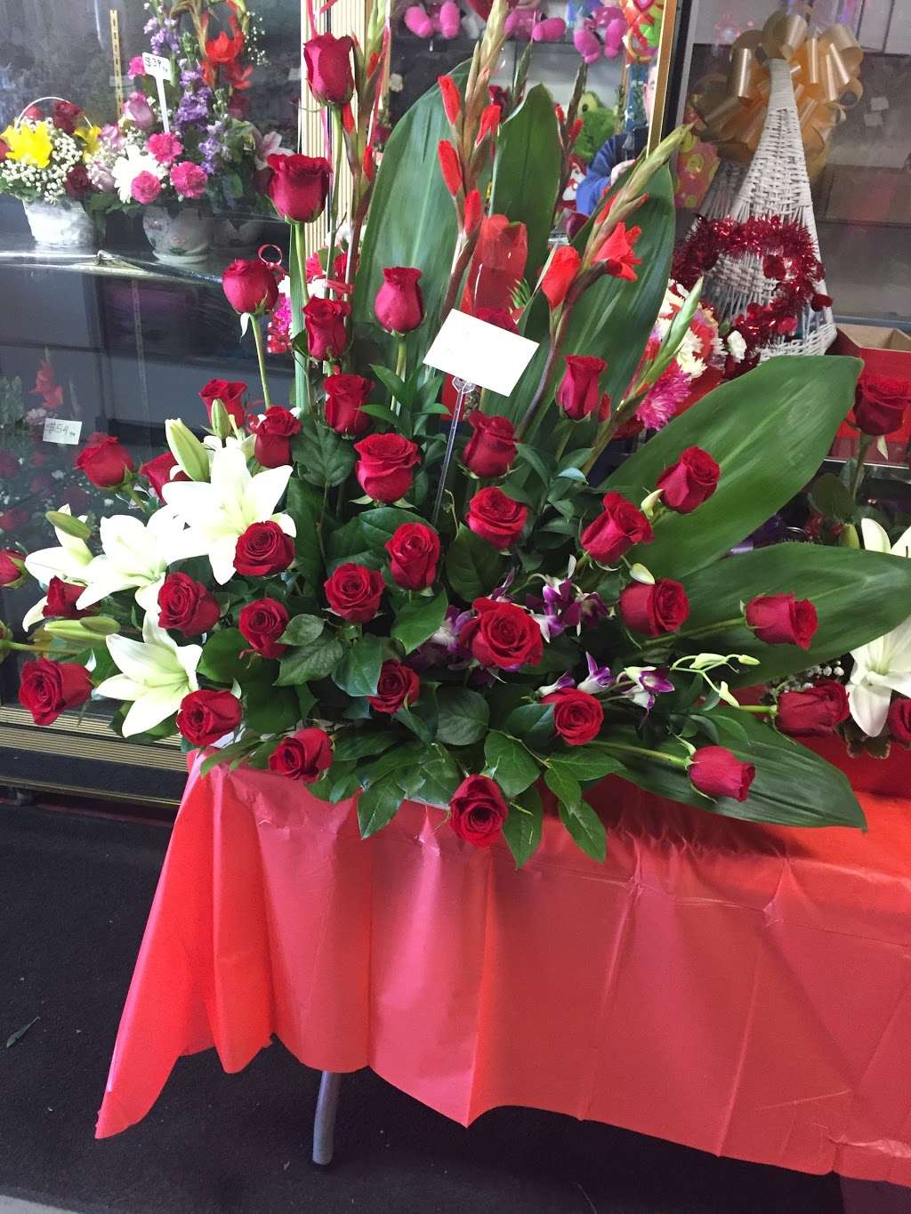 Melinas Flowers & Gift Shop | 3550 Gage Ave, Bell, CA 90201, USA | Phone: (323) 588-7157