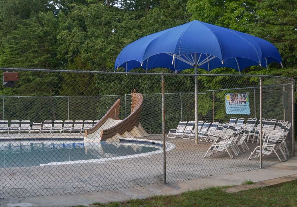 Pirates Cove Waterpark | 6501 Pohick Bay Dr, Lorton, VA 22079, USA | Phone: (703) 339-6102