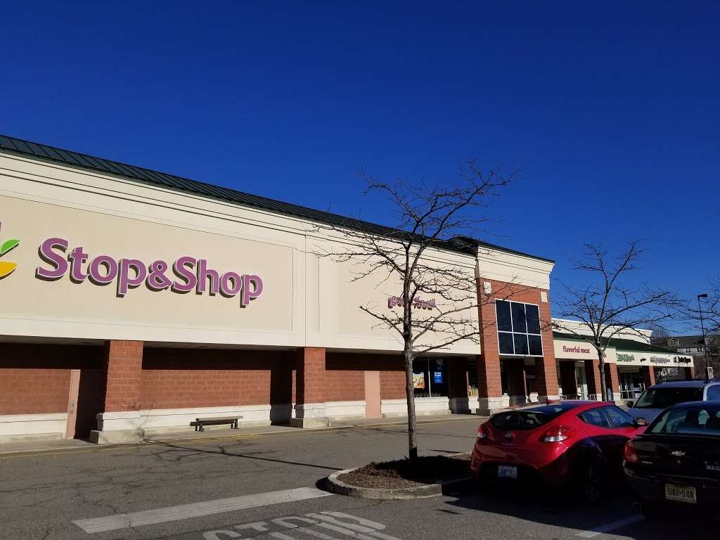 Stop & Shop | 425 Lewandowski St, Lyndhurst, NJ 07071, USA | Phone: (201) 438-1747