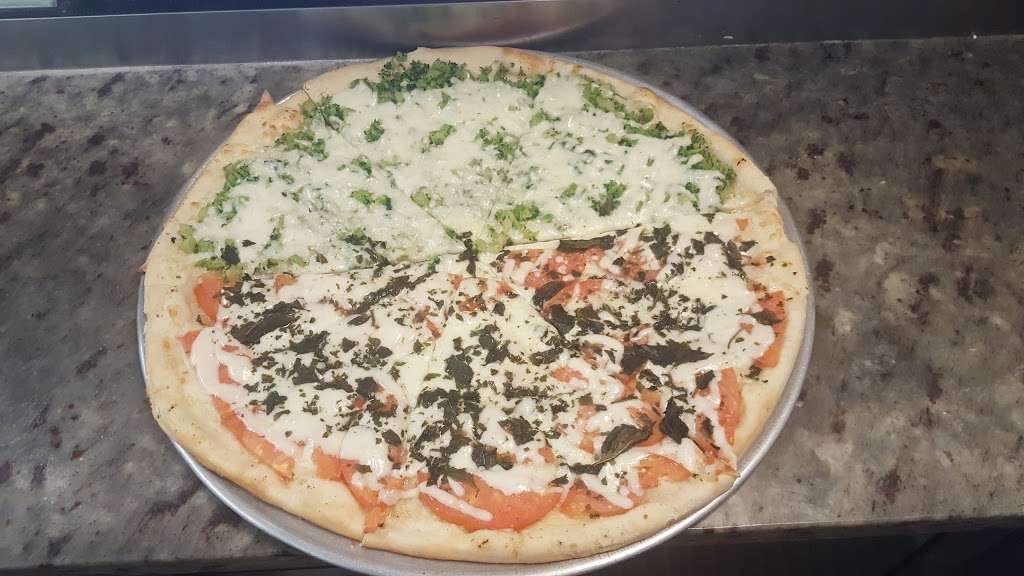 Michaels Pizza | 907 N Main Rd A, Vineland, NJ 08360, USA | Phone: (856) 692-5073