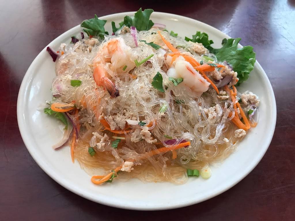 Bangkok St. Thai Restaurant | 3073 Nutley St, Fairfax, VA 22031, USA | Phone: (703) 280-2008