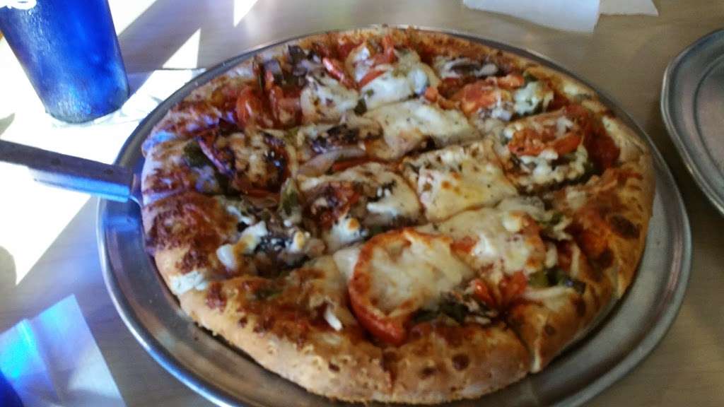 Pizza Cucina | 12 E Merchants Dr, Oswego, IL 60543, USA | Phone: (630) 844-9600