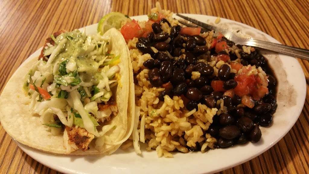 Wahoos Fish Taco | 1087 S Hover St unit b, Longmont, CO 80501, USA | Phone: (303) 776-5625