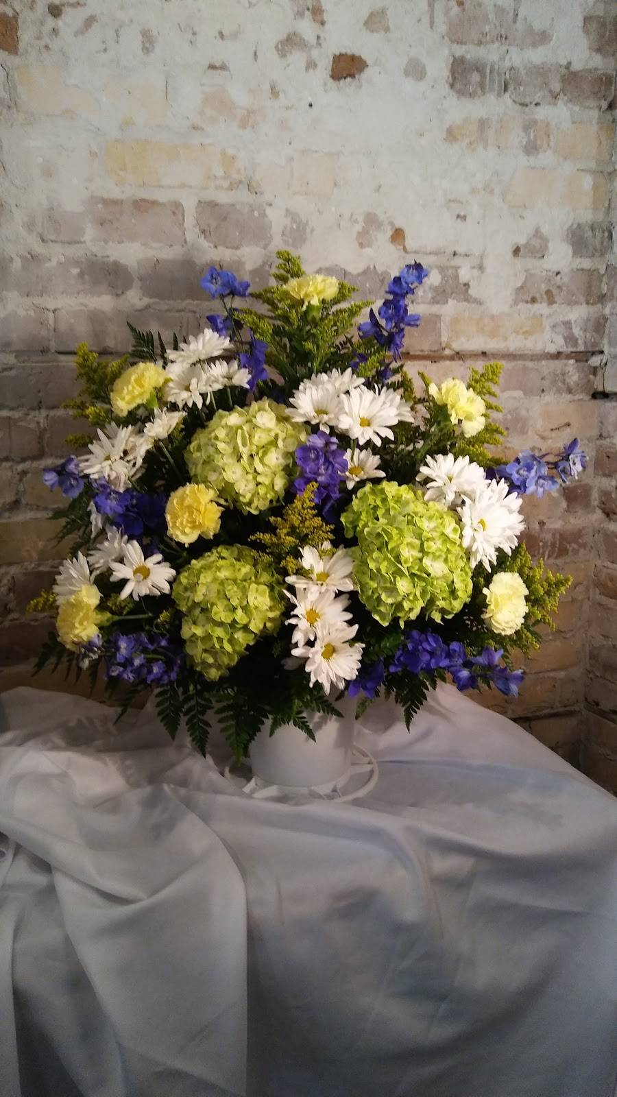 Blooms & Bouquets | 4920 Newkirk Dr Suite 7, Tampa, FL 33624, USA | Phone: (813) 935-3017
