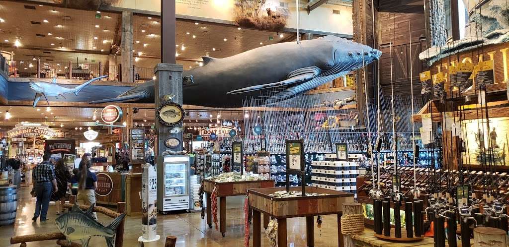 Bass Pro Shops Tracker Boat Center | 1 Bass Pro Dr, Foxborough, MA 02035, USA | Phone: (508) 216-2669