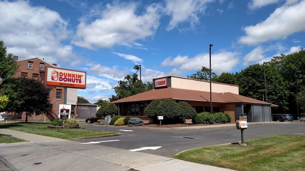 Dunkin Donuts | 101 White St, Danbury, CT 06810, USA | Phone: (203) 743-1305