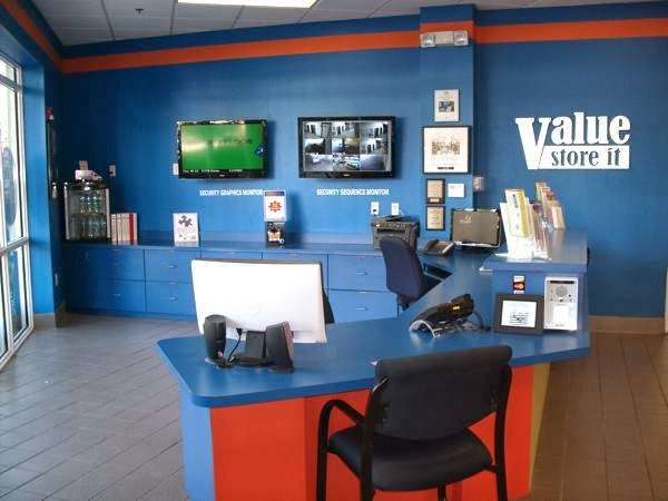 Value Store It Self Storage | 901 N Miami Beach Blvd, North Miami Beach, FL 33162, USA | Phone: (305) 945-4242