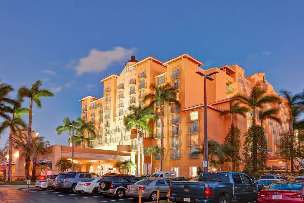 Embassy Suites by Hilton Miami International Airport | 3974 NW S River Dr, Miami, FL 33142 | Phone: (305) 634-5000