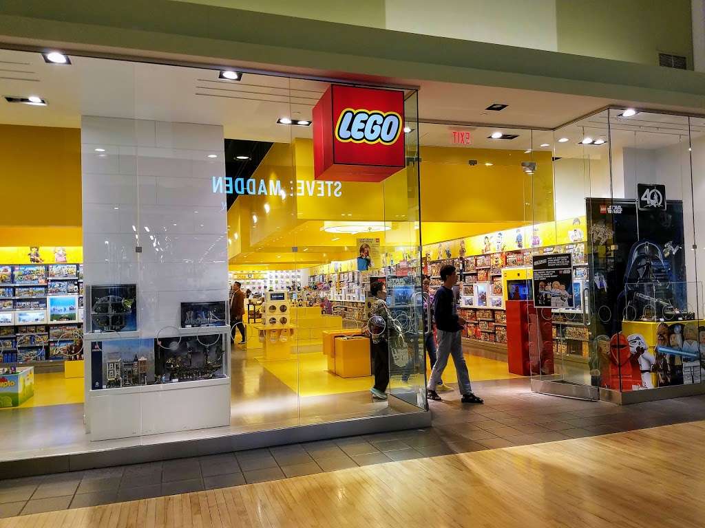 The LEGO Store | 7000 Arundel Mills Cir, Hanover, MD 21076, USA | Phone: (410) 379-5245