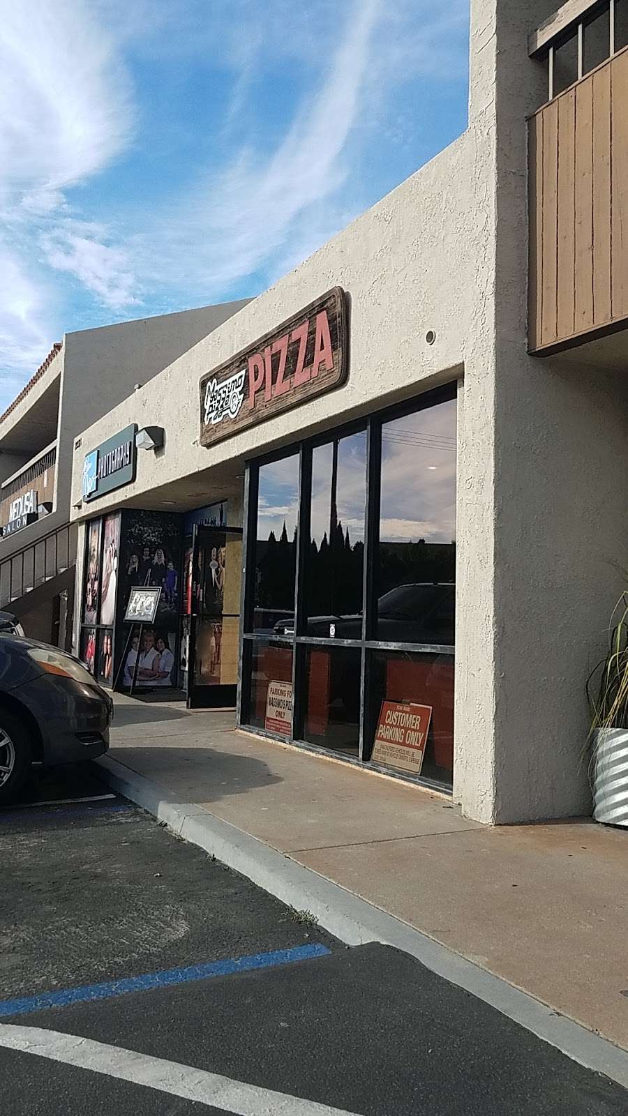 Massimos Pizza Huntington Beach | 22311 Brookhurst St #103, Huntington Beach, CA 92646 | Phone: (714) 964-1888