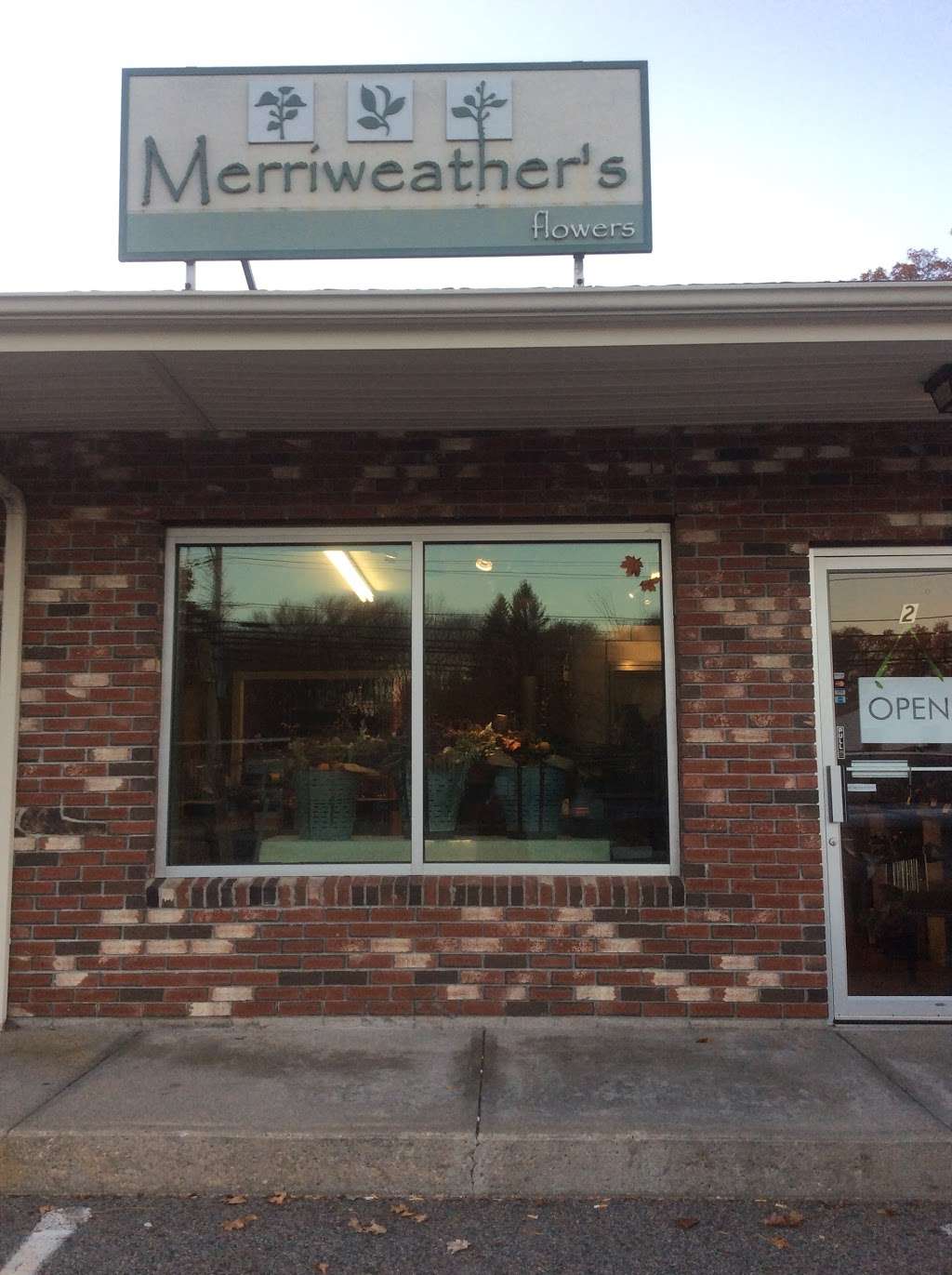 Merriweathers Flowers | 686 Broadway #2, Raynham, MA 02767, USA | Phone: (508) 824-4262