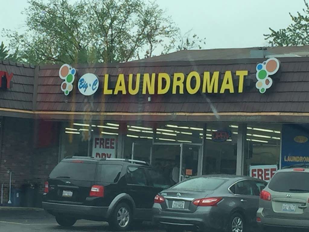 Big C Laundromat | 434 34th St, Steger, IL 60475, USA | Phone: (708) 755-2585