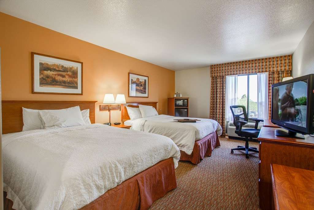 Hampton Inn & Suites Las Vegas-Henderson | 421 Astaire Dr, Henderson, NV 89014, USA | Phone: (702) 992-9292