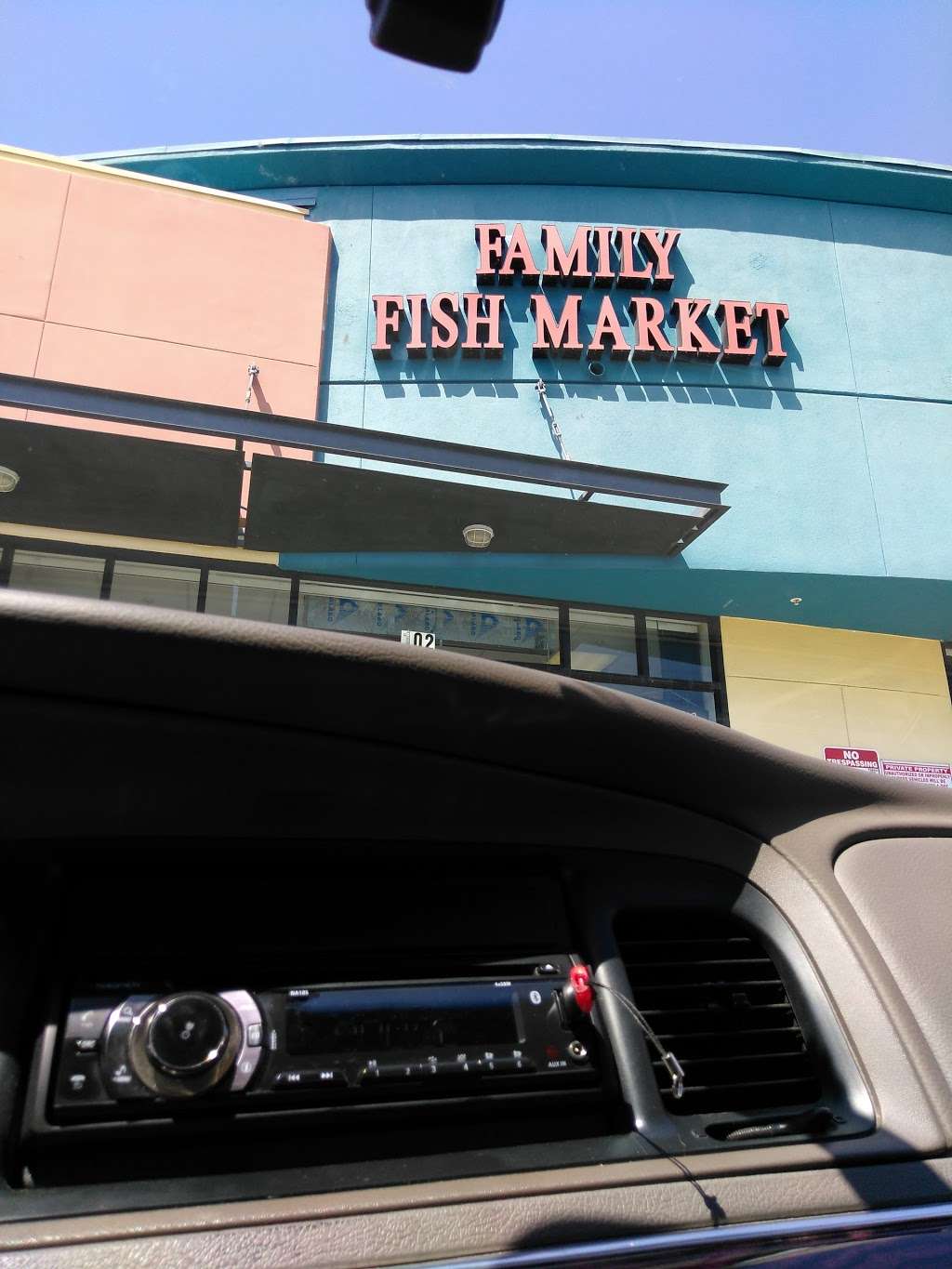 Family Fish Market | 1300 Centinela Ave #102, Inglewood, CA 90302, USA | Phone: (310) 680-4944