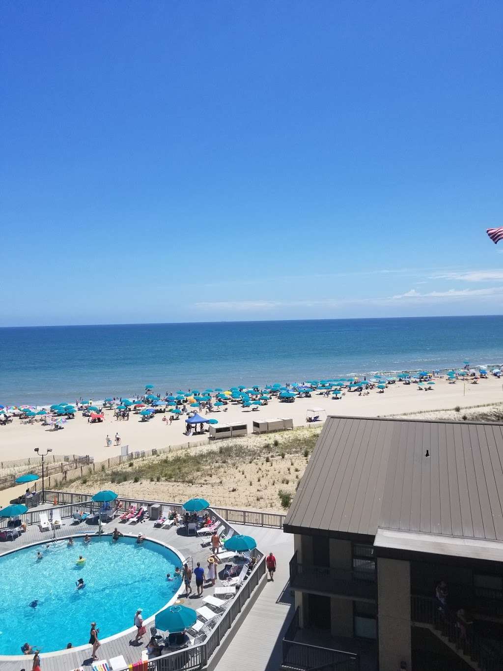 Sea Colony | 33548 Market Pl, Bethany Beach, DE 19930, USA | Phone: (302) 537-8888