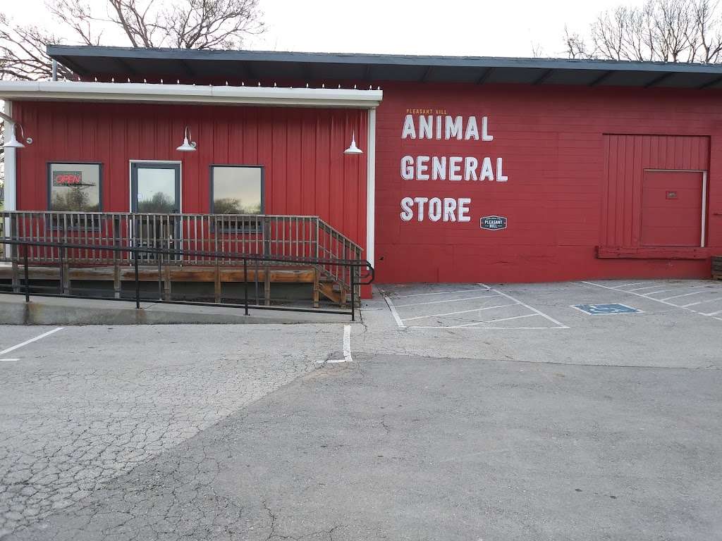 Pleasant Hill Pet & Livestock | 1007 High St, Pleasant Hill, MO 64080, USA | Phone: (816) 987-2097