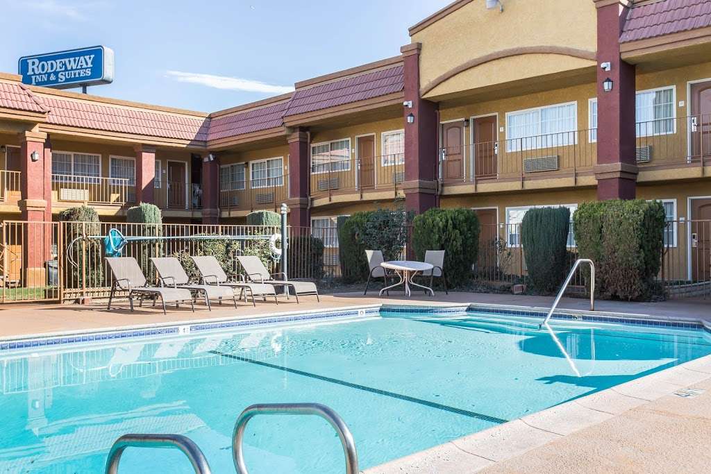 Rodeway Inn & Suites | 1701 W 6th St, Corona, CA 92882, USA | Phone: (951) 735-5500