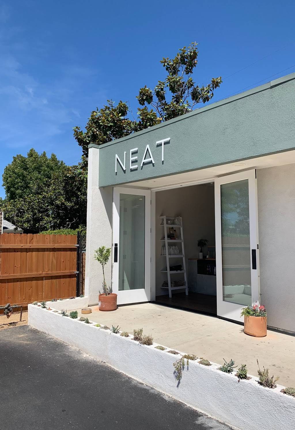 Neat Coffee | 1922 Pomona Ave, Costa Mesa, CA 92627, USA | Phone: (949) 873-6328