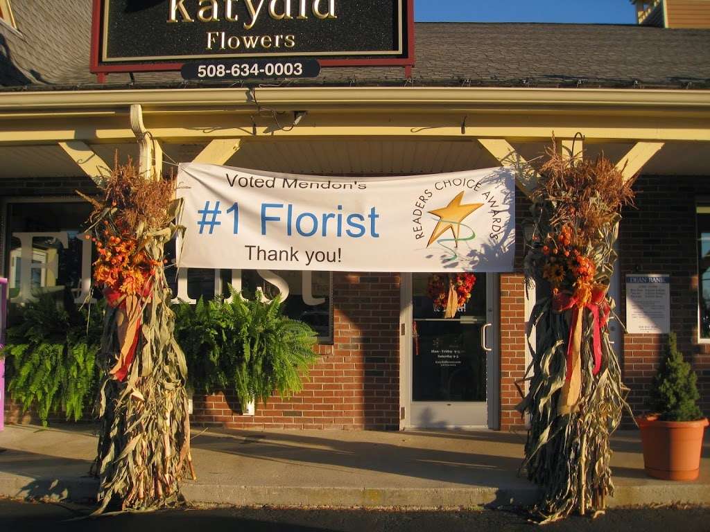 Katydid Flowers | 32 Hastings St, Mendon, MA 01756, USA | Phone: (508) 634-0003